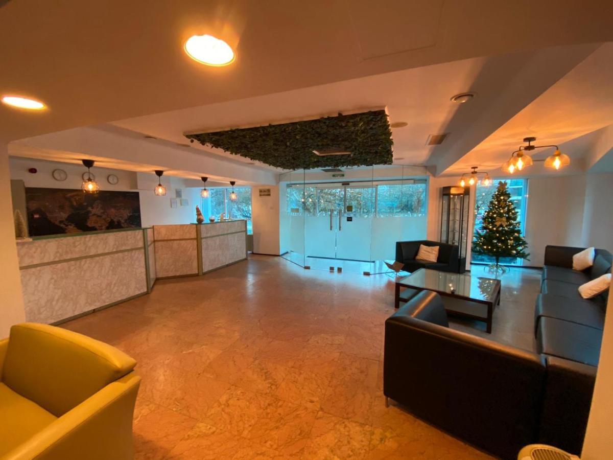Hotel Mojo Bucureşti Ngoại thất bức ảnh