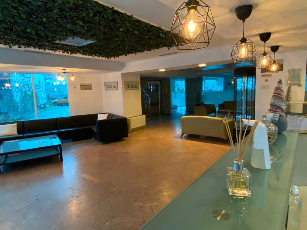 Hotel Mojo Bucureşti Ngoại thất bức ảnh