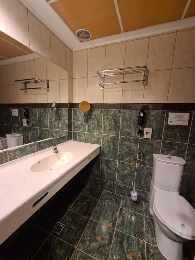 Hotel Mojo Bucureşti Ngoại thất bức ảnh