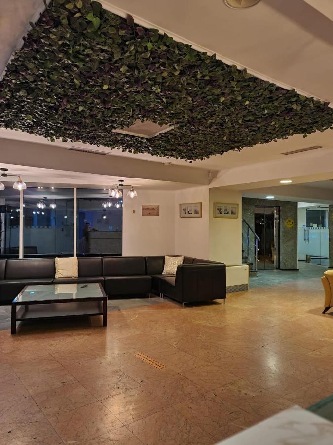 Hotel Mojo Bucureşti Ngoại thất bức ảnh