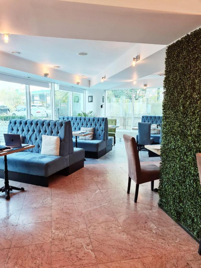 Hotel Mojo Bucureşti Ngoại thất bức ảnh