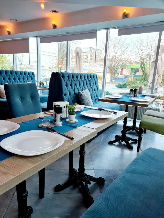 Hotel Mojo Bucureşti Ngoại thất bức ảnh