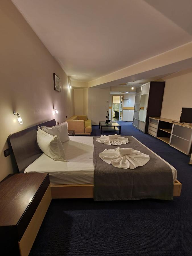 Hotel Mojo Bucureşti Ngoại thất bức ảnh